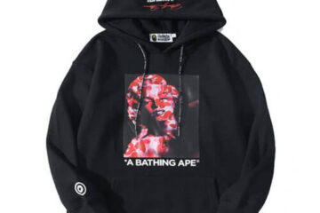Explore the BAPE A BATHING APE X MARILYN MONROE PORTRAIT HOODIE in Black. A captivating blend of pop culture and street fashion. Elevate your style today.